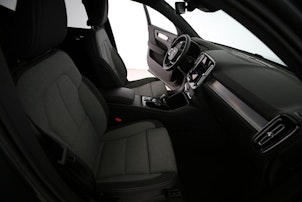 Vehicle image VOLVO XC40 2.0 B3 MH Plus Dark