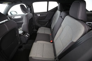 Vehicle image VOLVO XC40 2.0 B3 MH Plus Dark