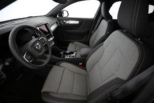 Vehicle image VOLVO XC40 2.0 B3 MH Plus Dark