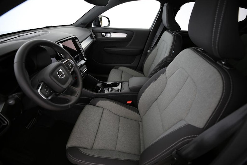 Vehicle image VOLVO XC40