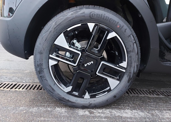 Vehicle image 23 Vehicle image 23