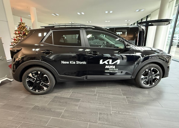 Vehicle image 3 Vehicle image 3