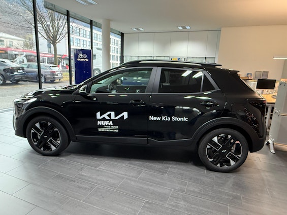 Vehicle image 4 Vehicle image 4