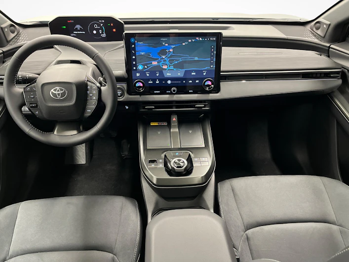 Fahrzeugbild TOYOTA C-HR+