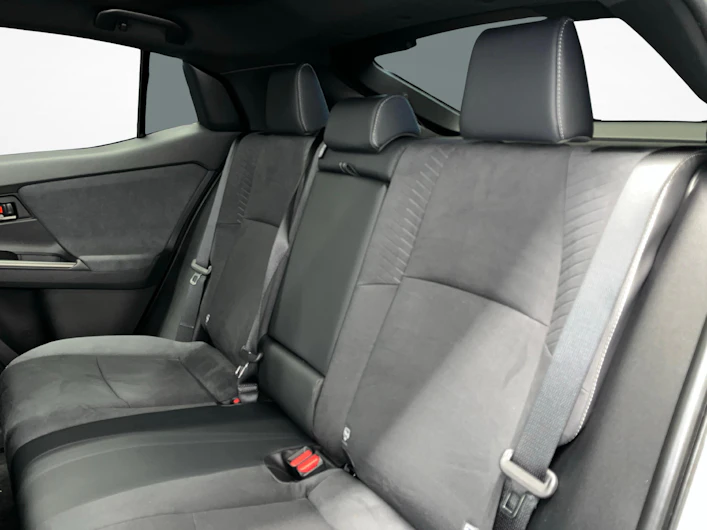 Fahrzeugbild TOYOTA C-HR+