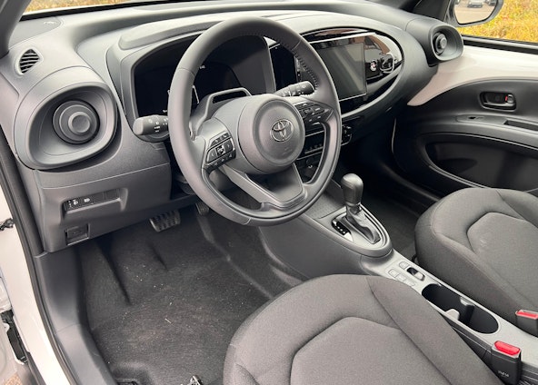 Vehicle image 7 Vehicle image 7