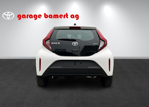 Vehicle image 4 Vehicle image 4