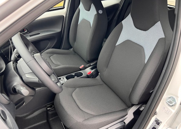 Vehicle image 9 Vehicle image 9