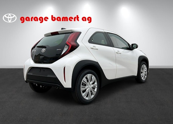 Vehicle image 5 Vehicle image 5