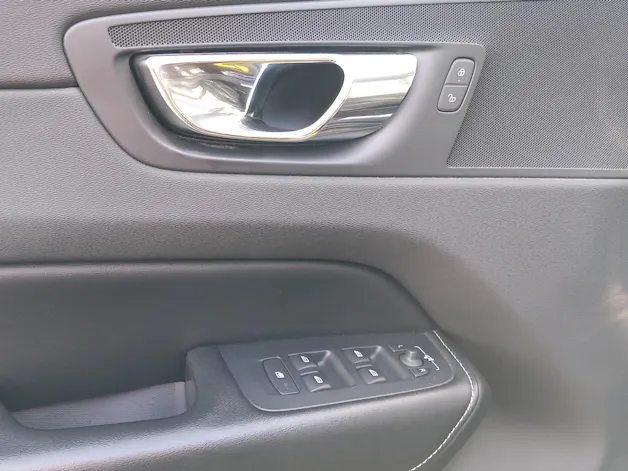 Volvo XC60 2.0 T5 R-Design