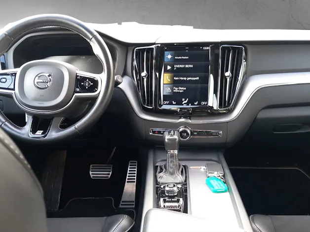 Volvo XC60 2.0 T5 R-Design