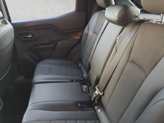 Vehicle image 9 Vehicle image 9