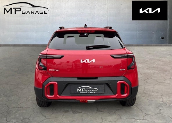 Vehicle image 4 Vehicle image 4