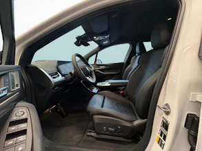 https://vehicle.imgix.net/4124316/0f91e093-49c8-429f-9075-61c53c7b304f.jpg