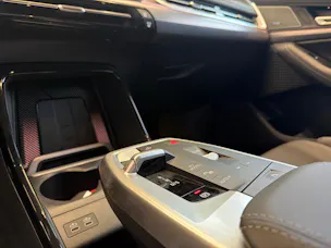 BMW 230e xDrive paddles Active Tourer