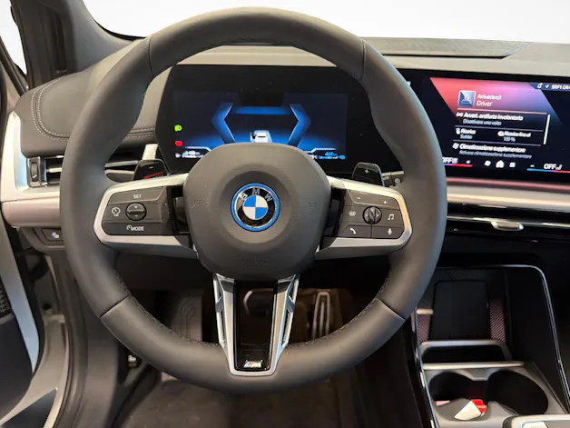 BMW 230e xDrive paddles Active Tourer
