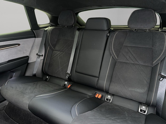 Vehicle image ZEEKR 001