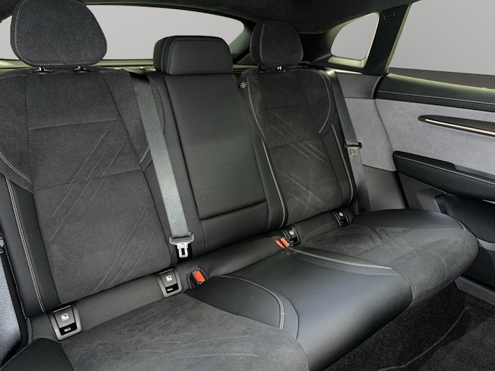 Vehicle image ZEEKR 001