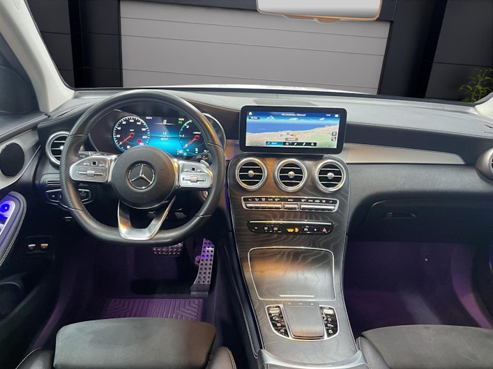 Vehicle image MERCEDES-BENZ GLC 220