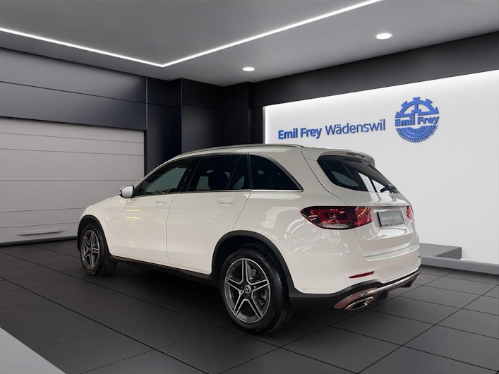 Vehicle image MERCEDES-BENZ GLC 220