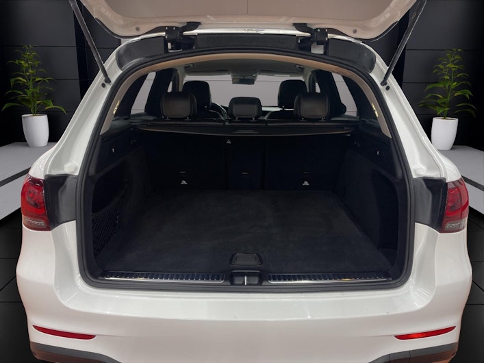 Vehicle image MERCEDES-BENZ GLC 220