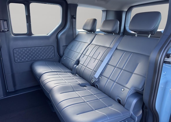 Vehicle image 6 Vehicle image 6