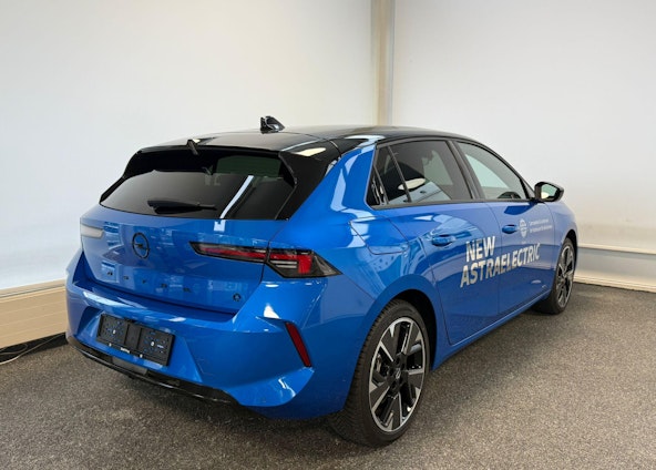 Vehicle image 4 Vehicle image 4