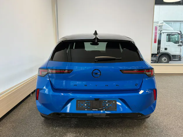 Opel Astra-e Swiss Plus