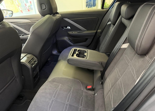 Vehicle image 7 Vehicle image 7