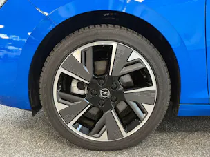Opel Astra-e Swiss Plus