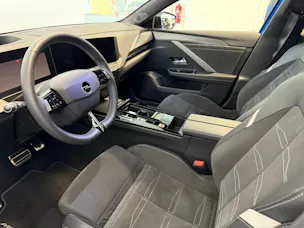 Opel Astra-e Swiss Plus