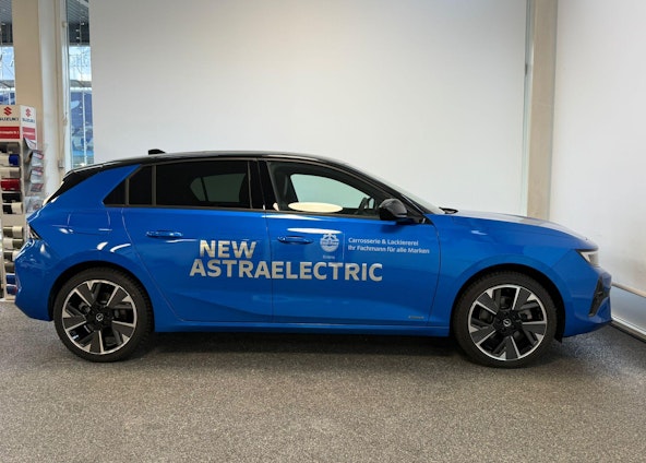 Vehicle image 3 Vehicle image 3