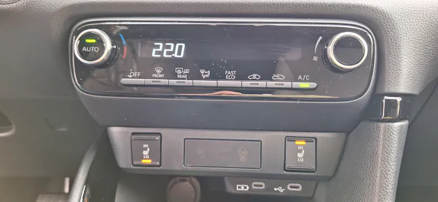Toyota Yaris 1.5 VVT-i HSD Trend