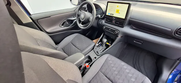 Toyota Yaris 1.5 VVT-i HSD Trend