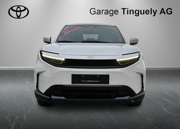 First vehicle image First vehicle image