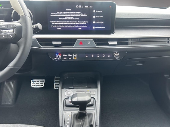 Vehicle image 16 Vehicle image 16