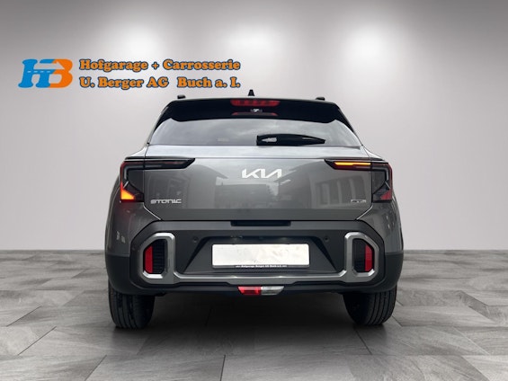 Vehicle image 4 Vehicle image 4