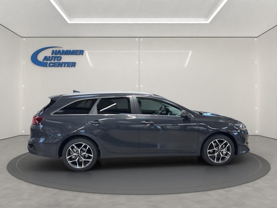 Vehicle image 5 Vehicle image 5