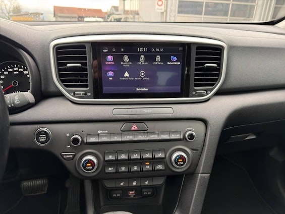 Vehicle image 16 Vehicle image 16