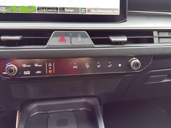 Vehicle image 9 Vehicle image 9