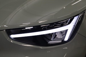 Vehicle image VOLVO XC40 E80 Plus