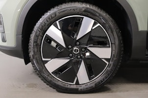 Vehicle image VOLVO XC40 E80 Plus