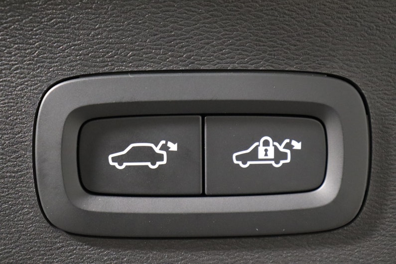 Vehicle image VOLVO XC40