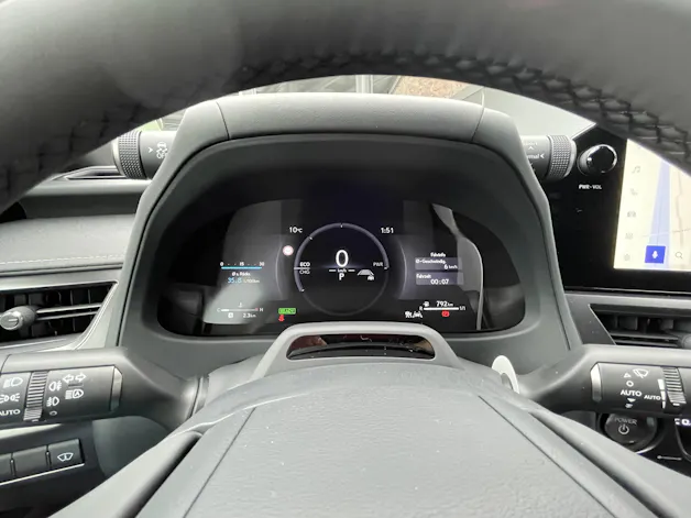 Lexus UX 300h F-Line