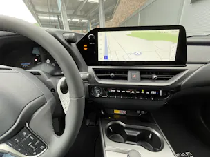 Lexus UX 300h F-Line