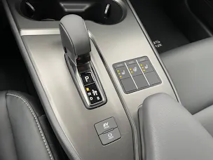 Lexus UX 300h F-Line