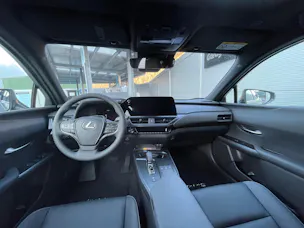 Lexus UX 300h F-Line