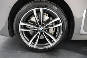 BMW 730d xDrive SAG