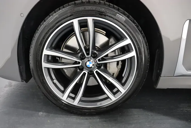 BMW 730d xDrive SAG