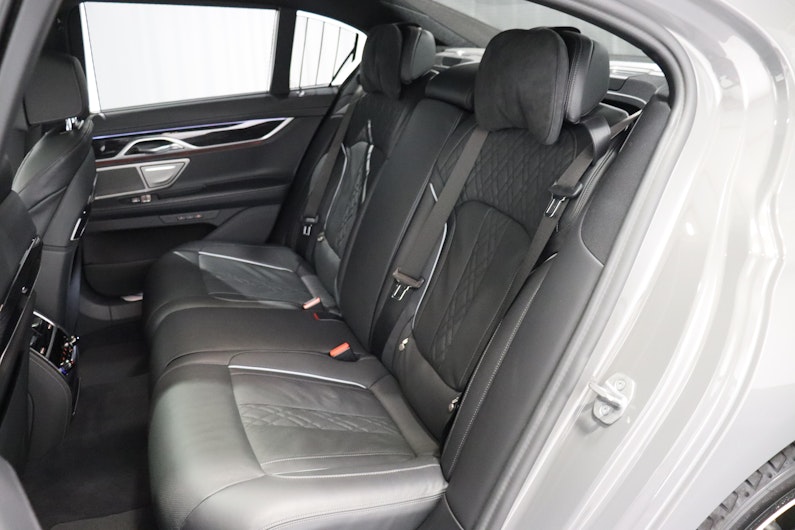 Vehicle image BMW 7 SERIES